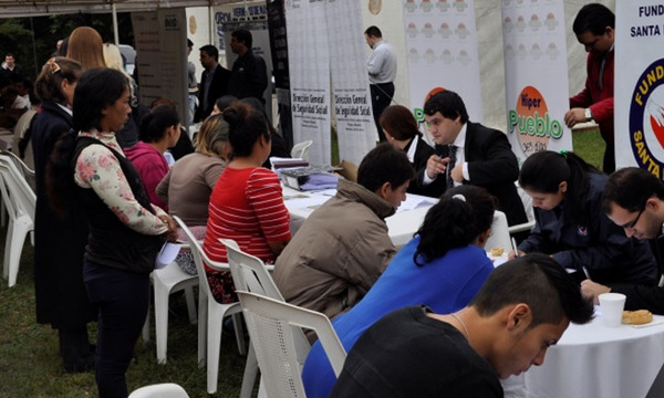 Gobierno lanza plan para combatir el desempleo juvenil con incentivos a empresas - OviedoPress