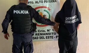 Sujeto se escondió en el baño luego de violentar a su pareja
