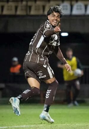 Ronaldo Martínez, tercera temporada en Platense - Fútbol Internacional - ABC Color