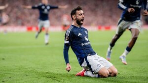 United golea al Athletic y pone pie y medio en la final