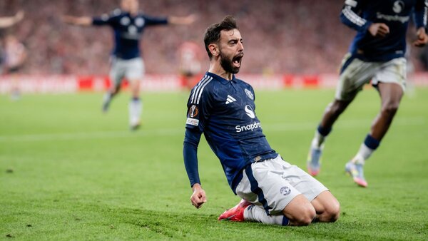 United golea al Athletic y pone pie y medio en la final