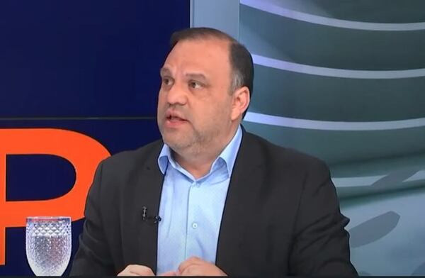 Mafia de los pagarés: “la ciudadanía tiene derecho a saber qué pasó”, asegura el senador Varela - Política - ABC Color