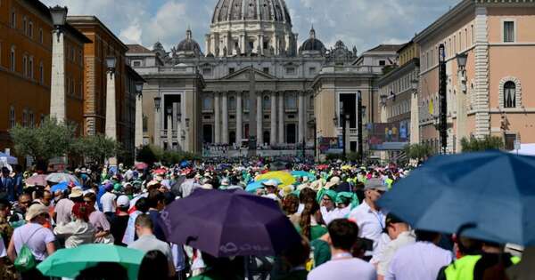 La Nación / El papa Francisco fue un paladín del trabajo, afirman