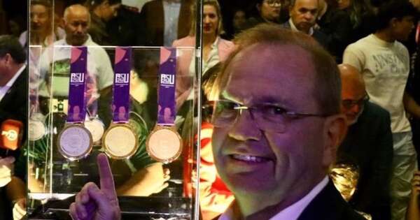 La Nación / ¡La medalla ya fue presentada!