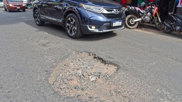 San Lorenzo: Continúa la eterna epidemia de baches en la ciudad