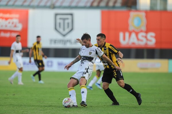Versus / Promesa de emoción y goles con Recoleta y Guaraní en Trinidad