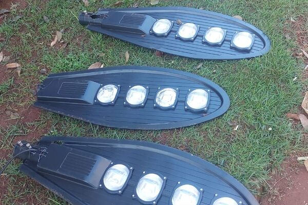 Recuperan luminarias robadas en Minga Porã – Diario TNPRESS