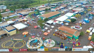 Ambiente festivo y gran convocatoria en la Expo Santa Rita 2025