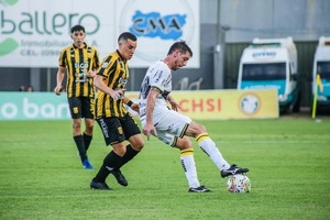 Atractivo juego en Trinidad: Recoleta recibe a Guaraní por la Fecha 17 - trece