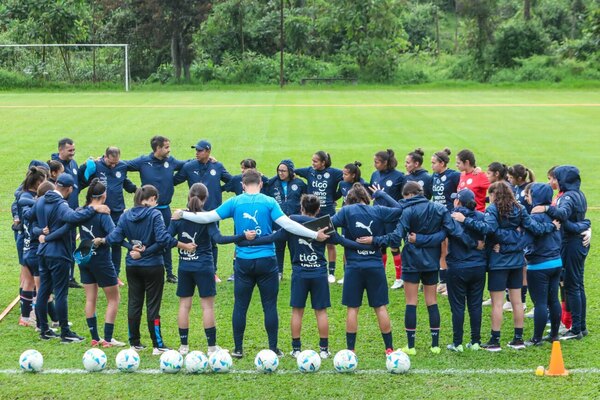 Versus / La Albirrojita se estrena en el Sudamericano Femenino Sub-17