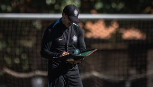 Versus / Las dos dudas que tiene Fabián Bustos de cara al Superclásico