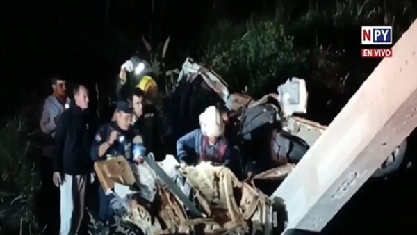Ñeembucú: Dos muertos tras terrible accidente
