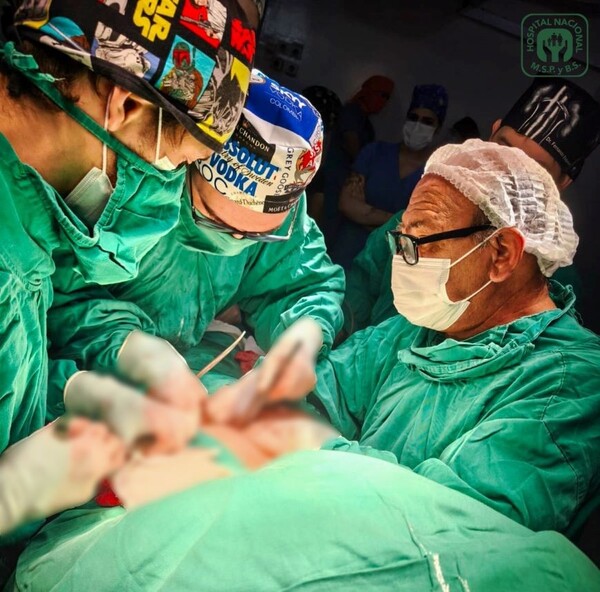 Joven de 17 años fue beneficiada con trasplante renal a través de donante vivo - .::Agencia IP::.