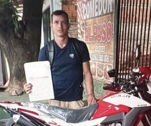 (VIDEO)En pleno dia del trabajador robaron moto a un hombre en Ñemby