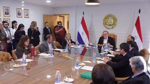 Comisión anti mafia de pagarés habilita número de contacto para afectados