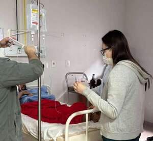Paciente infestado de gusanos  deambula por hospital de Hernandarias - ABC en el Este - ABC Color
