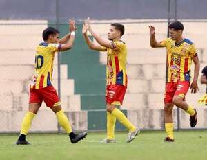 Sport Colombia trepa a la cima en la Primera B - Fútbol de Ascenso de Paraguay - ABC Color