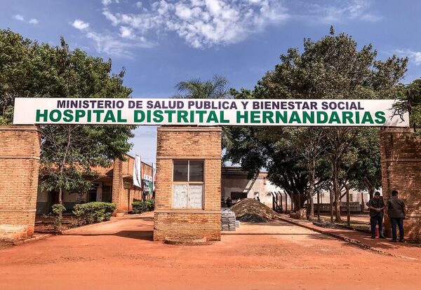 Paciente repleto de gusanos oiko rei por un hospital