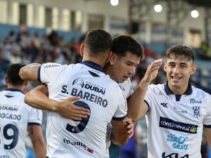 Con un gol madrugador en cada tiempo, 2 de Mayo y Luque igularon
