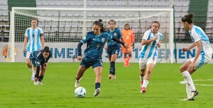 Gran debut albirrojo con victoria 2-0 sobre Argentina en COMEBOL Sub 17 de damas