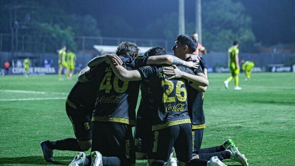 Guaraní golea y presiona al puntero
