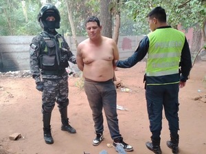 Hombre fue detenido tras asaltar con machete un bus interno de Capiatá - 1000 Noticias