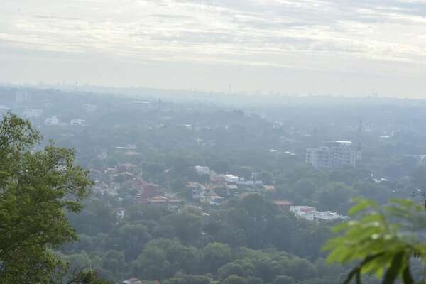 Asunción sigue con rastros de la humareda que la afectó ayer por la noche - Nacionales - ABC Color