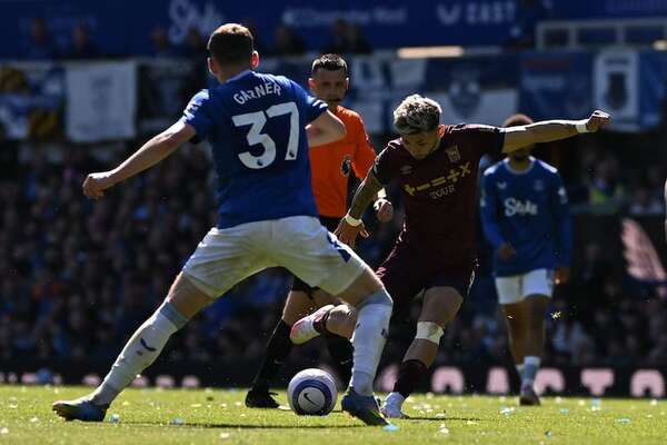 Vídeo: El golazo de Julio Enciso en el empate de Ipswich Town - Fútbol Internacional - ABC Color