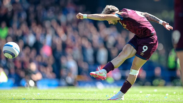 Enciso encaminó la remontada ante Everton