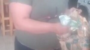 Con cámara oculta pilló a su doméstica robando