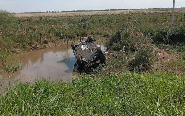 Familiares de Alejandro Domínguez resultan heridos en accidente de tránsito - Policiales - ABC Color