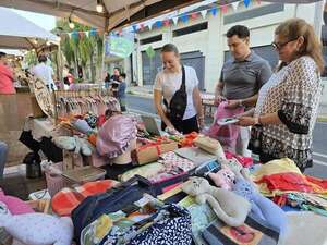 Con arte, música y gastronomía, arrancó la feria Palmear 2025 - Cultura - ABC Color