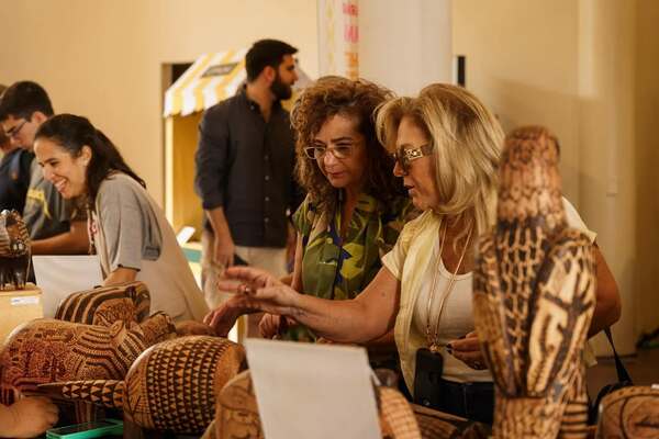 Feria ORE promueve la comercialización de artesanías indígenas