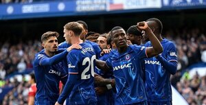 Versus / Chelsea gana a un relajado Liverpool y se une al Newcastle en zona Champions