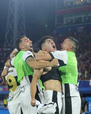 Olimpia se adueñó del superclásico - trece