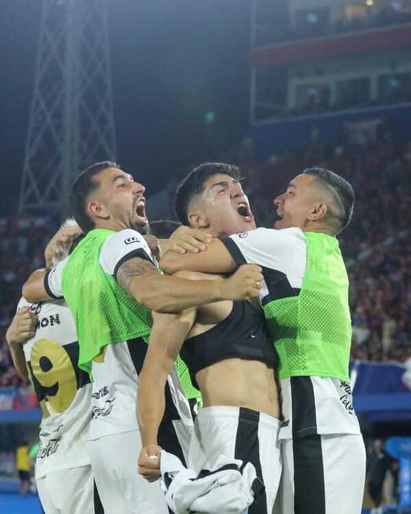 Olimpia se adueñó del superclásico - trece