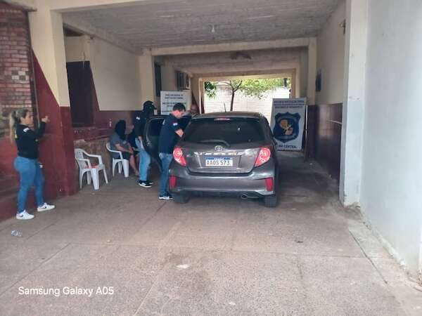 Incautan cocaína en automóviles en Lambaré - Nacionales - ABC Color