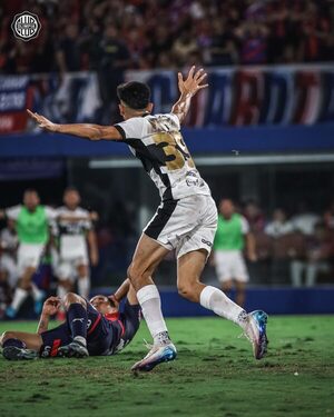 Cerro Porteño preparó la fiesta y Olimpia se quedó con el clásico del fútbol paraguayo - .::Agencia IP::.