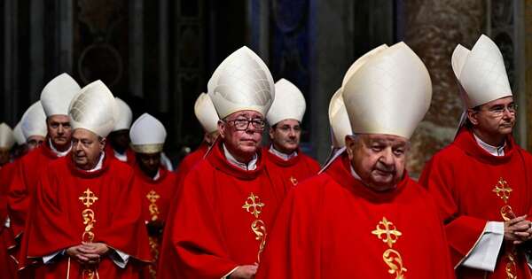 La Nación / ¿Cuáles son los 15 nombres que suenan para suceder al papa Francisco?