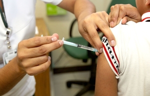 Salud insta a vacunarse para evitar hospitalización por cuadros gripales