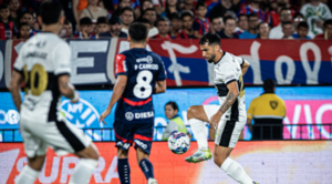 Versus / El mensaje del "Beto" Espínola tras ganar su primer clásico con Olimpia