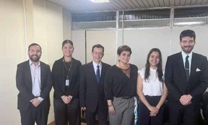 Alumnos de la UC visitaron la Dirección de Cooperación y Asistencia Judicial Internacional