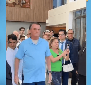 Bolsonaro recibe alta médica después de tres semanas hospitalizado - 1000 Noticias