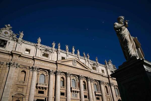 El Vaticano desactivará la cobertura de telefonía móvil para aislar el cónclave - Mundo - ABC Color
