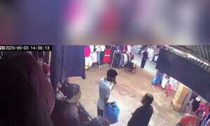 (VIDEO)Se hizo pasar por un poli y peló a turista en CDE