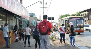La oposición presenta anteproyecto de ley de reforma de transporte público y propone limitar al VMT