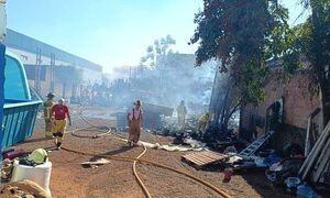 Incendio en el Km 4 de Ciudad del Este deja millonarias pérdidas