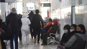 Contratación de médicos en salud pública sigue siendo “a carpetazos”