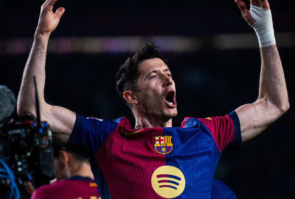 Versus / Lewandowski entrará a jugar ante el Inter si el Barça le necesita, dice Flick