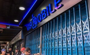 Clausuran local comercial por denuncias de supuestas estafas